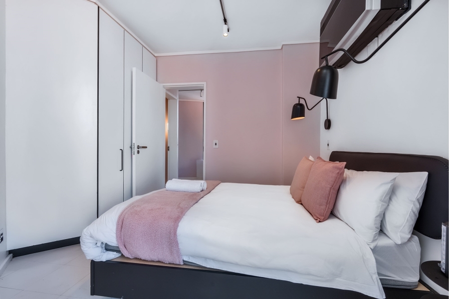 1 Bedroom Property for Sale in Sea Point Western Cape